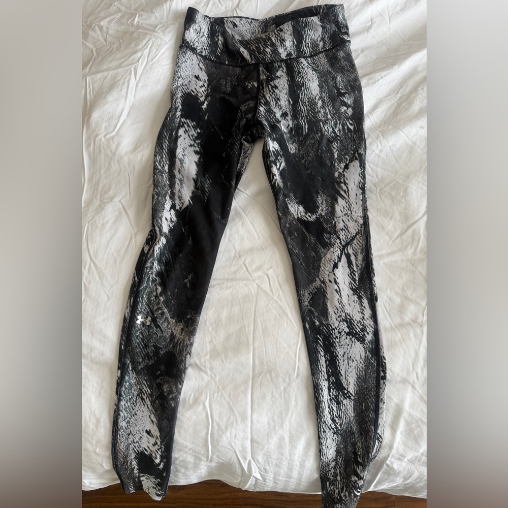 Under Armour Black and Gray Compression Leggings